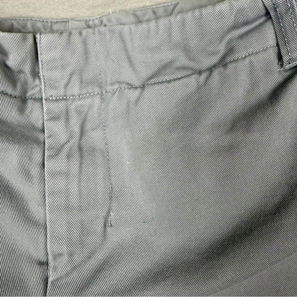 J.Crew Women’s Gray Chino Shorts Size 2 Mid Rise